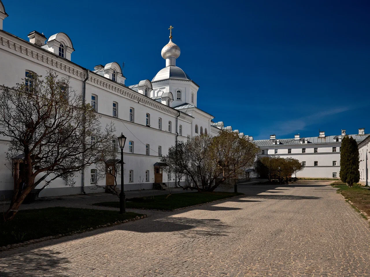 Успенская трапезная церковь