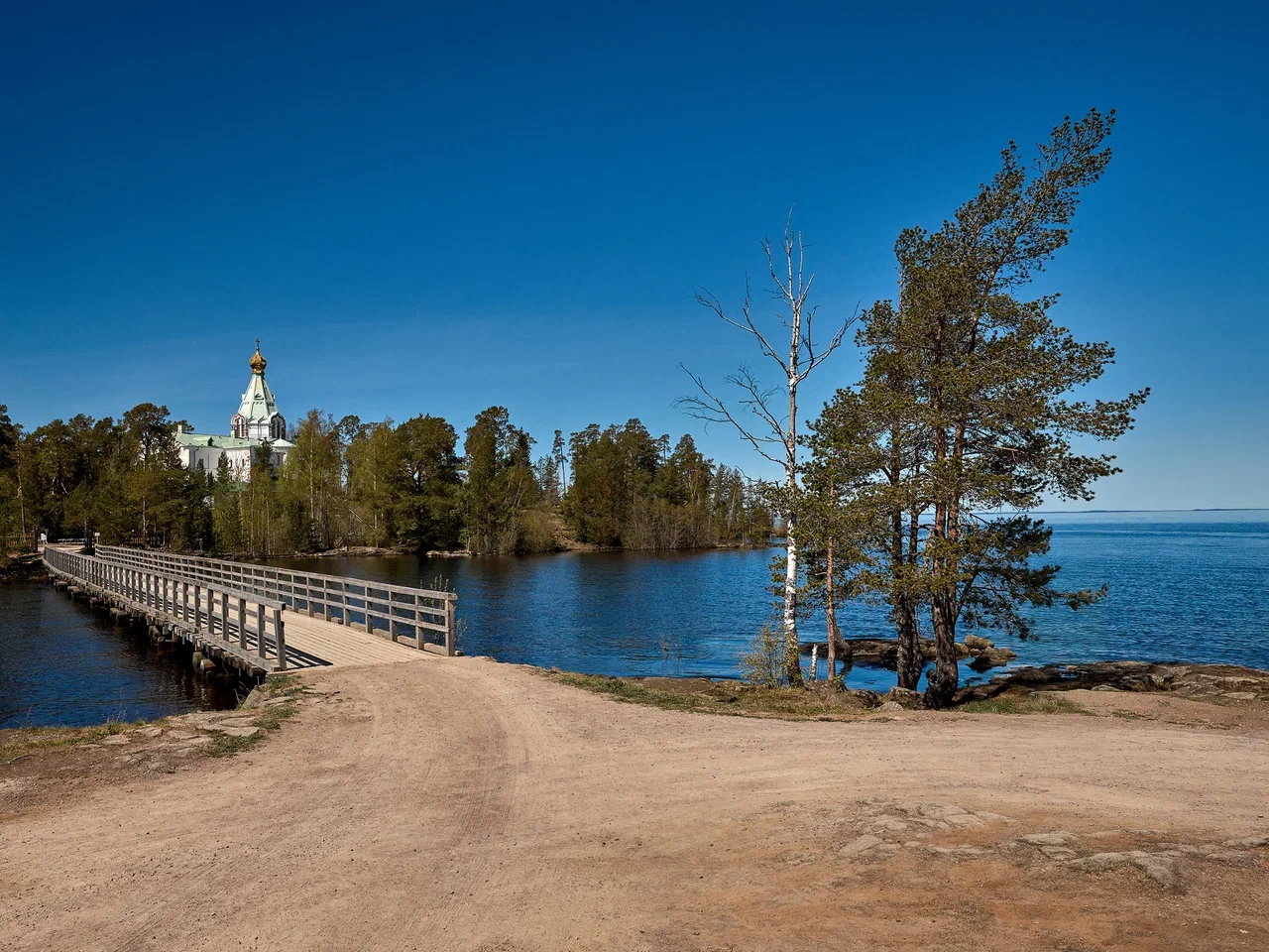 Мост к Никольскому скиту