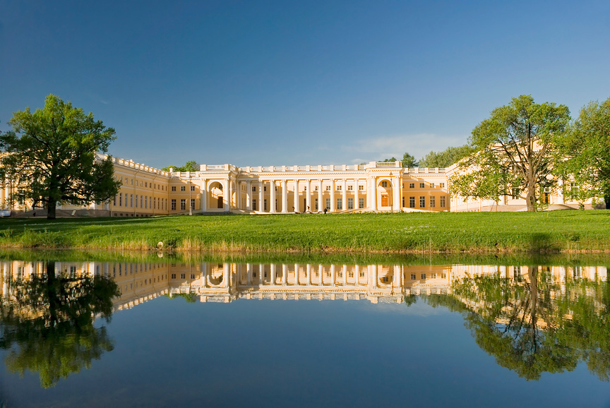 Александровский дворец