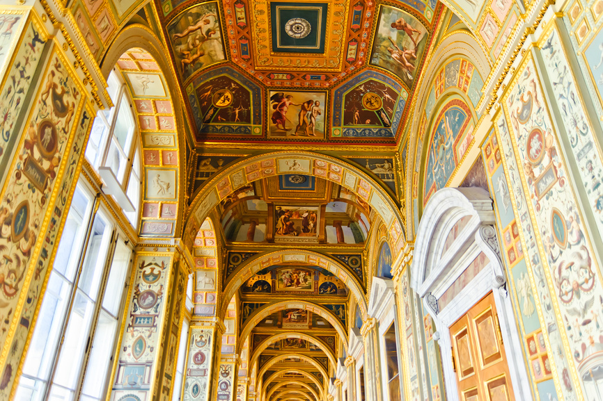 Расписной потолок Эрмитажа