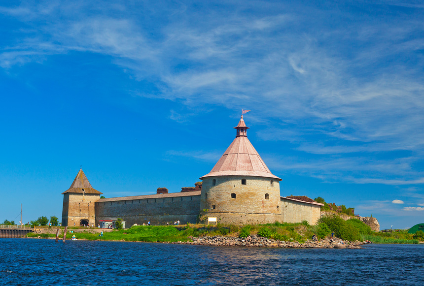 Крепость Орешек с воды