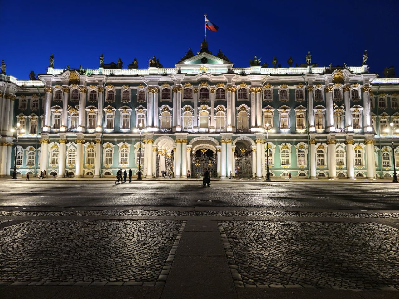 Вечерний Зимний дворец